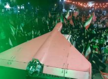 نمایش پهپادهای پیشرفته هوافضا سپاه در تجمع شبانه مردم آمل