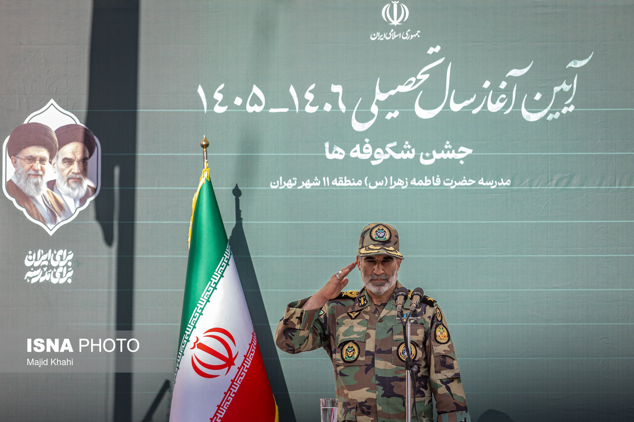 فرمانده نیروی زمینی ارتش: مدارس ارتش در شهرهای مرزی توسعه مییابد