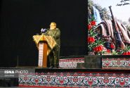 سرلشکر ایزدی: ملت ایران با تکیه بر ایمان در برابر دشمنان ایستادگی میکند