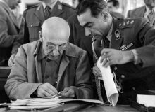 تحریم نفت ایران در دوران مصدق؛ روایت اقتصادی که بدون طلای سیاه سرپا ماند