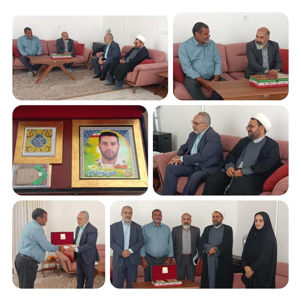 دیدار و تکریم خانواده شهید «حسن سبزهجو»؛ ترویج فرهنگ ایثار، رسالت ذاتی خادمان فرهنگ و هنر است