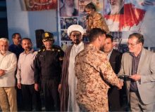 تقدیر حسین حقوردی از سربازان در تجمع مردم مبعوث شاهدشهر