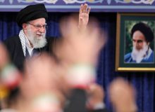 انتشار دستخط رهبر شهید در تجلیل سپهبد غلامعلی رشید
