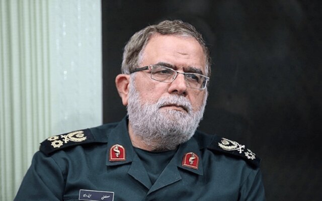 سرلشکر ایزدی: غافلگیریهای فناورانه برای دشمنان داریم
