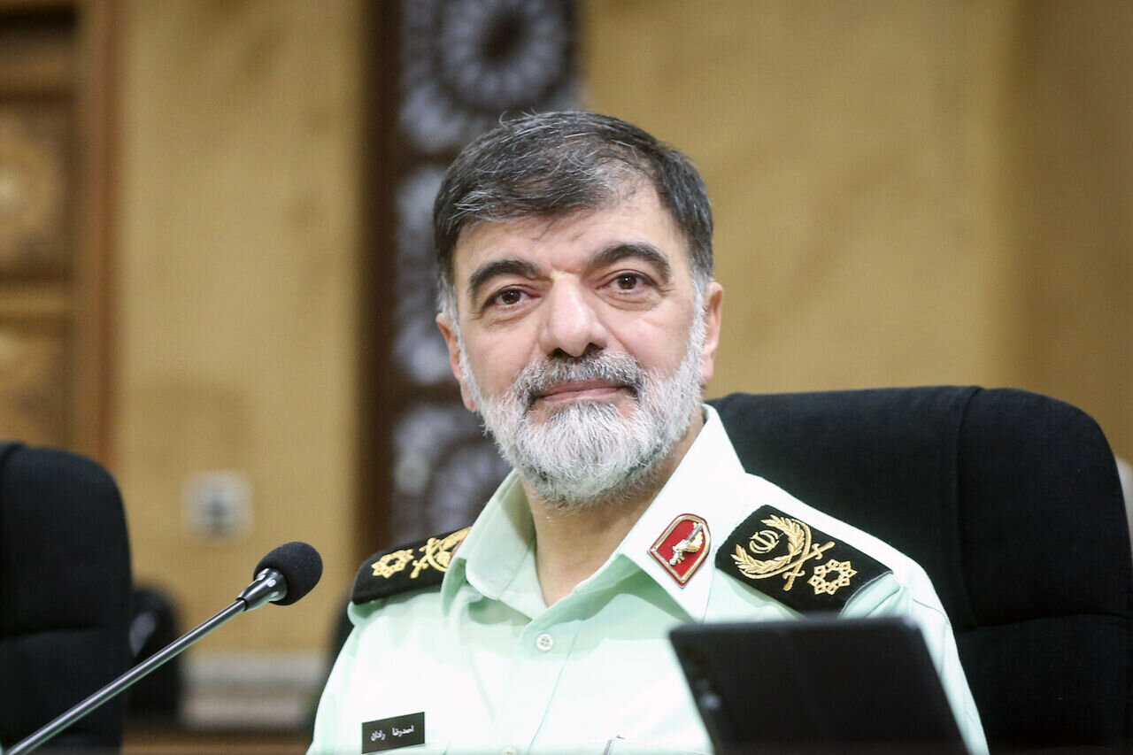 فرمانده کل انتظامی انتصاب وزیر دفاع را تبریک گفت