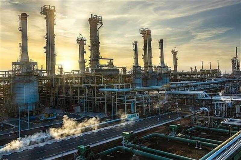 نحوه محاسبه قیمت خوراک تحویلی و فرآوردههای نفتی ابلاغ شد