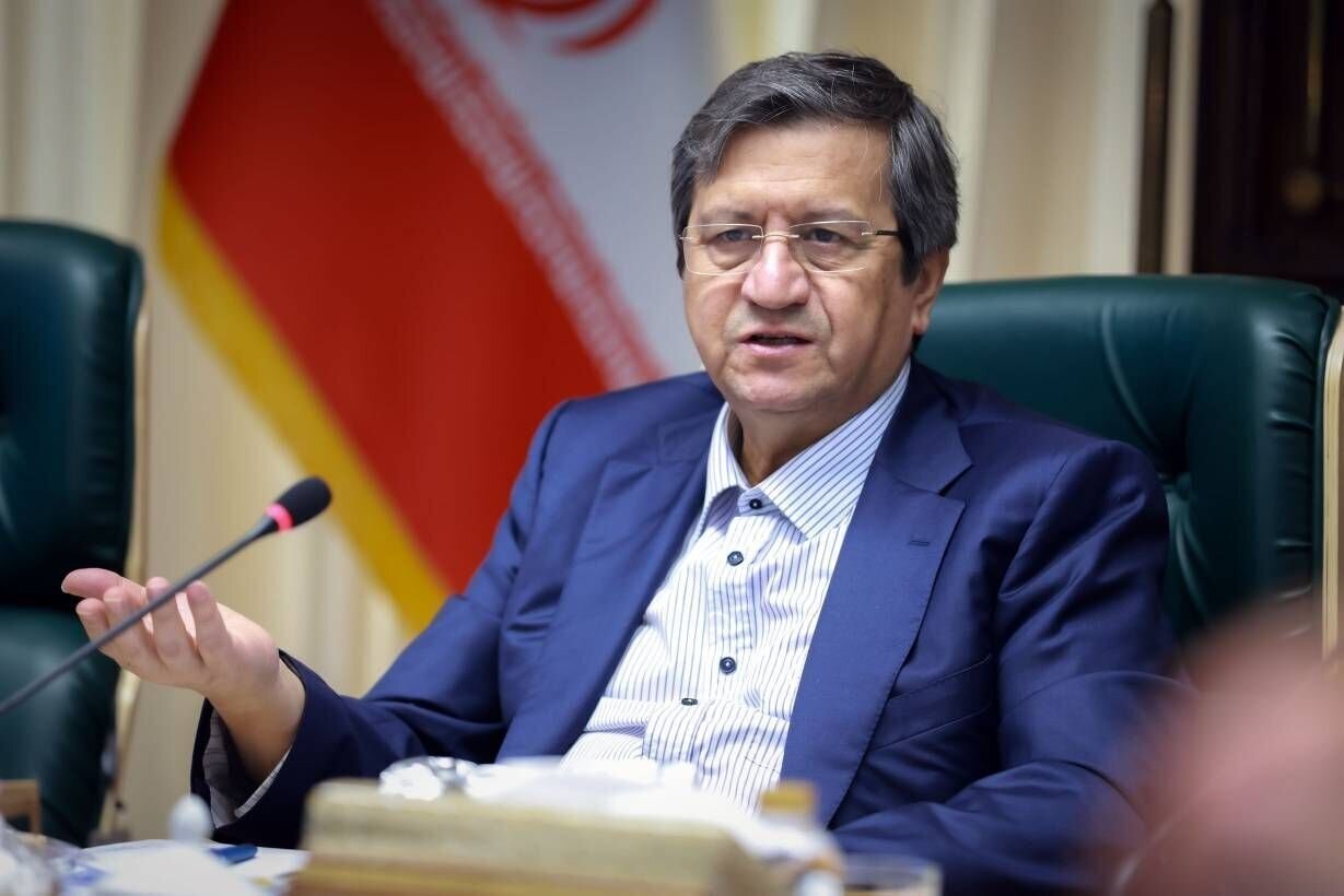 هشدار همتی به بانکها: واگذاری داراییهای مازاد را تسریع کنید