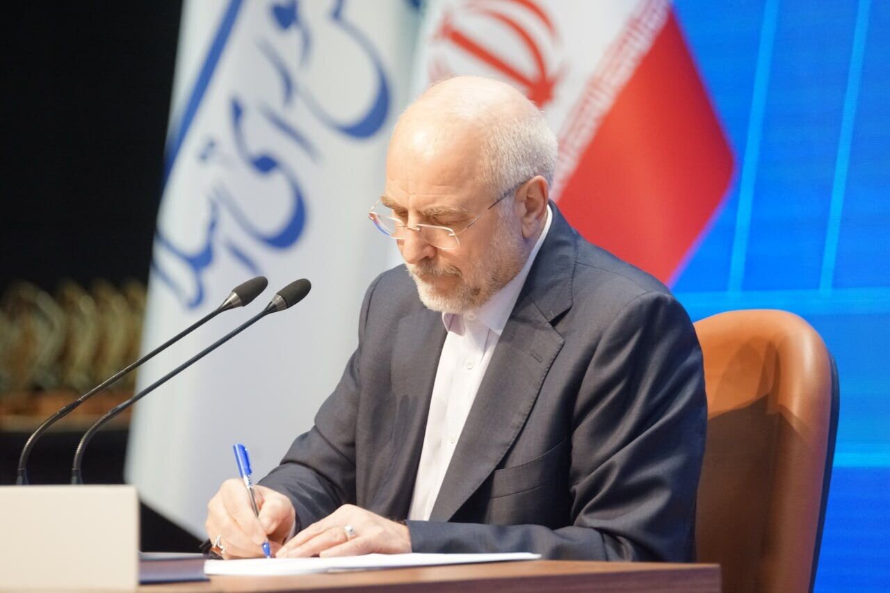 کنایه قالیباف به دیپلمات اماراتی: روباه نگهبان لانه مرغها میشود!