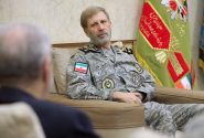 دیدار وزیر پیشنهادی دفاع با فرمانده کل ارتش/ امیر حاتمی: صنعت دفاعی حامی نیروهای مسلح است