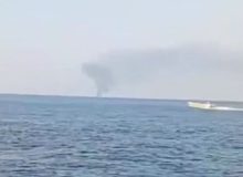 انفجار ۳ نفتکش متخلف هنگام عبور از مسیر غیر مجاز و رها شدن آنها در سواحل جنوبی تنگه هرمز